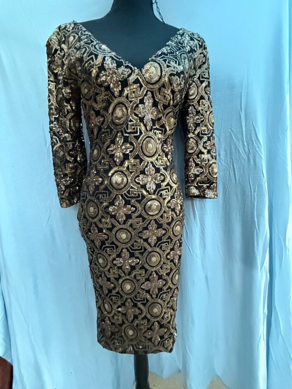 CALS Black Gold Sequin V-Neck Cocktail Dress